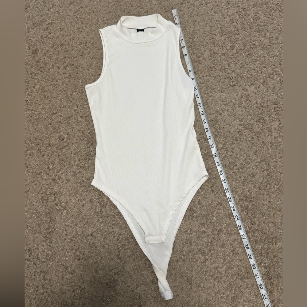 SHEIN Classic White Kids Bodysuit